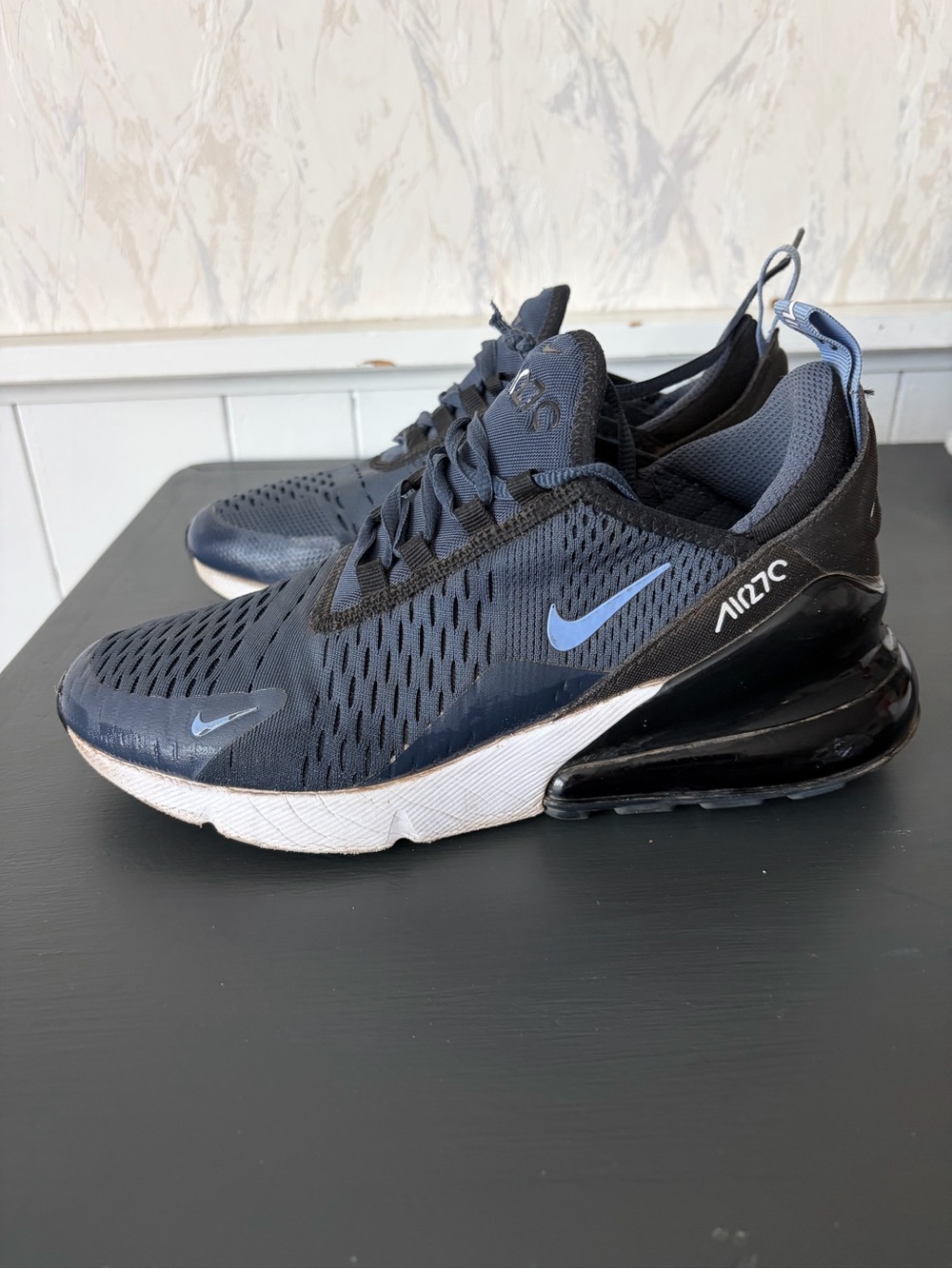 Nike Air Max 270 Navy blue Youth size 5Y running shoes sports Nike sneakers shoe